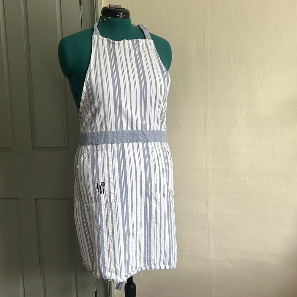French cottage-core cotton apron!